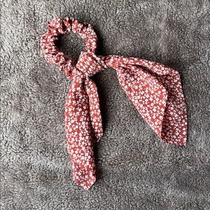 American Eagle Outfitters Red & White Floral Patterned Scrunchie with Bow